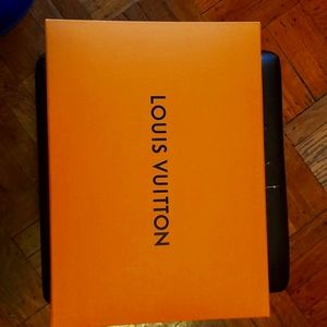 Luis Vuitton box